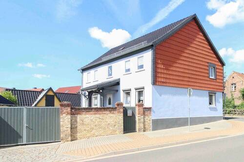 Ansicht Haus - Sofort wohlfühlen: 5-Zimmer-EFH mit Terrasse in Ausleben