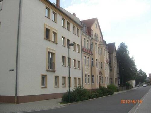 Straßenansicht - 3 Zimmer Etagenwohnung zur Miete in Senftenberg