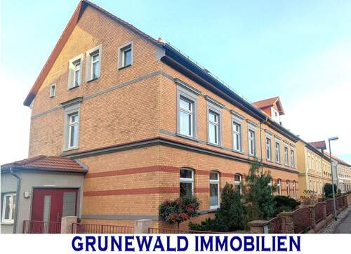 Ansichten - Hochwertiges, modernes Mehrfamilienhaus in ruhiger, zentraler Lage von Eisenberg.