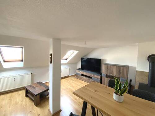 Wohnzimmer - 3 Zimmer Etagenwohnung zur Miete in Auerbach