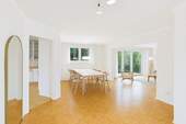 Wohn-/Esszimmer - Attraktive 4-Zimmer-Wohnung mit Balkon & Garage in Kassel-Harleshausen