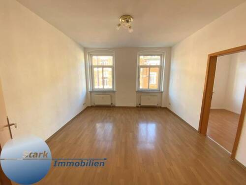 Wohnzimmer - Stark! Helle 3 Raum Wohnung mit Balkon!