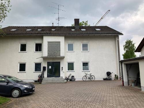 EingangmitHof - Reserviert - 1.500.000,00 EUR Kaufpreis, ca.  490,00 m² Wohnfläche
