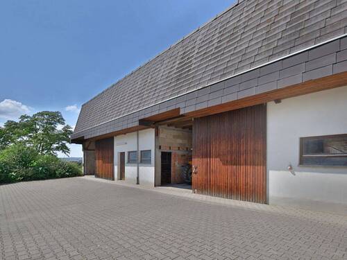 Große Scheune mit Stallungen und Stellfläche - 9 Zimmer Bauernhaus, Landhaus in Herrenberg