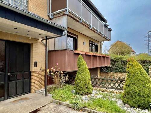 Hauseingang - 1 Zimmer Mehrfamilienhaus, Wohnhaus zum Kaufen in Garbsen / Berenbostel