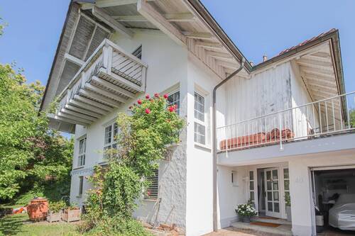 Außen - 7 Zimmer Einfamilienhaus zum Kaufen in Weilheim