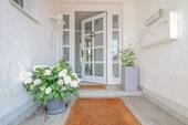 Eingang - 7 Zimmer Einfamilienhaus in Weilheim