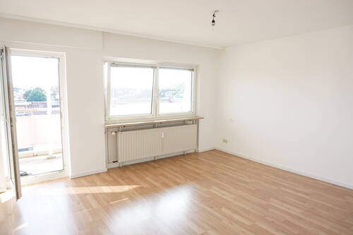 Schlafzimmer 1 von 3 - 