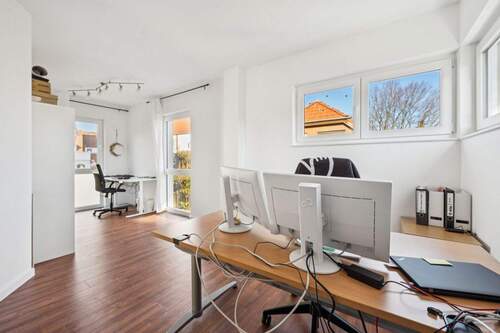 Großes Zimmer/ Aktuell Büro - 