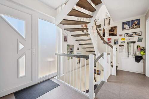 Der Eingangsbereich - 4 Zimmer Einfamilienhaus zum Kaufen in Barsinghausen / Egestorf am Deister