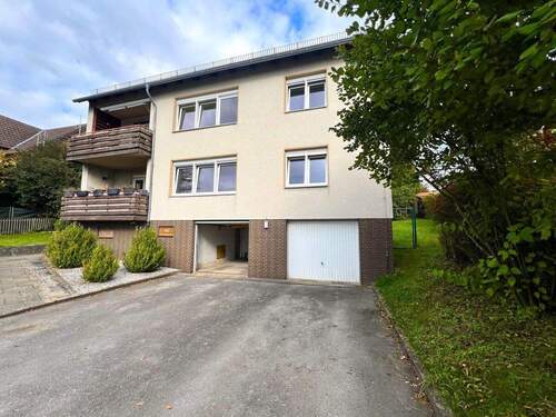 Hausansicht - EIN - BIS ZWEIFAMILIENHAUS IN BAD GRUNDTEICHHÜTTE