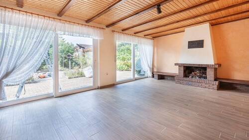 Wohnzimmer Anbau - 3 Zimmer Doppelhaushälfte zum Kaufen in Norderstedt