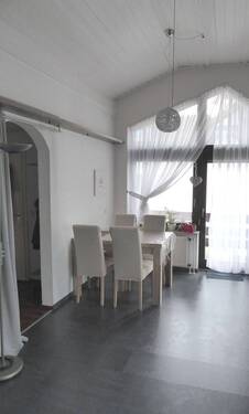 Wohnzimmer, Bild 2 - 2 Zimmer Etagenwohnung zur Miete in Pforzheim