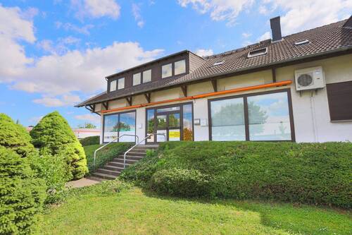 Haus 1 - 3 Zimmer Büro zur Miete in Karben