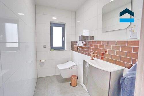 WC - 