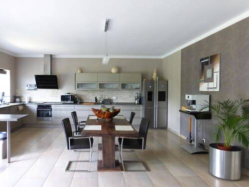 Essbereich - 1 Zimmer Mehrfamilienhaus, Wohnhaus in Schlüchtern