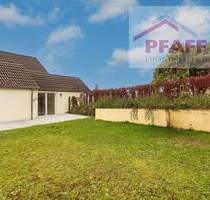 Zuhause ankommen in Gailingen! Zweifamilienhaus mit schönem Garten, Garage und vielen Möglichkeiten