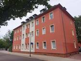 Ansicht Haus - Lieblingsplatz! Großzügige 2-Zi-Wohnung im 2.OG mit Balkon in Untermhaus