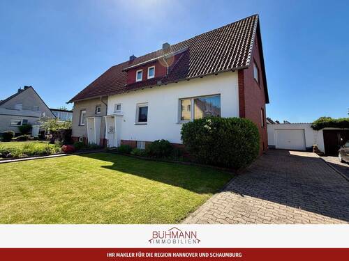 Außenansicht - 31655 Stadthagen - gepflegte Doppelhaushäfte mit Garten und Garage