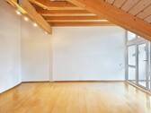 Wohnzimmer - 3 Zimmer Etagenwohnung zum Kaufen in Deckenpfronn