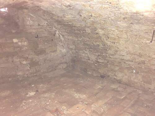 Kellergewölbe-Weinkeller - 