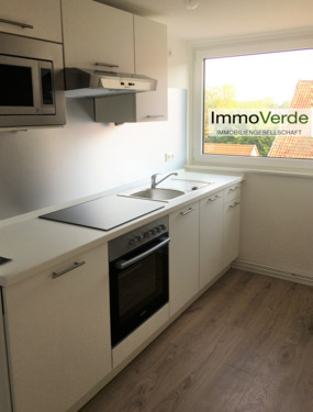 Neue Einbauküche - Renovierte 3-Zimmer-Wohnung mit Einbauküche