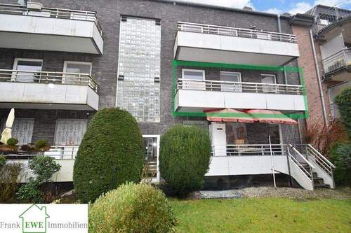 Hausansicht Rückseite, 4-Zimmer-Wohnung mit 2 Balkonen zum Kauf in Düsseldorf Hassels, Frank Ewe Immobilien - 4 Zimmer Etagenwohnung zum Kaufen in Düsseldorf