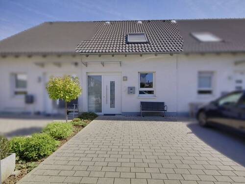 Bild 2 - 4 Zimmer Reihenmittelhaus zum Kaufen in Renningen-Malmsheim