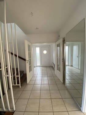 Flur EG - Einfamilienhaus mit 139,90 m² in Norderstedt zur Miete