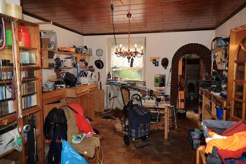 Wohnzimmer_Bild2.JPG - 4 Zimmer Reihenmittelhaus in Duisburg