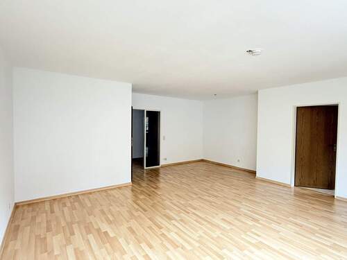 Wohnzimmer - 2 Zimmer Etagenwohnung zur Miete in Düsseldorf