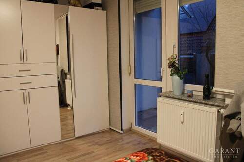 Schlafzimmer Teilansicht - Etagenwohnung mit 58,00 m&sup2; in Obereisesheim zum Kaufen