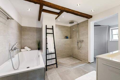 Bild 4 - Einfamilienhaus mit 360,00 m&sup2; in Jork zum Kaufen