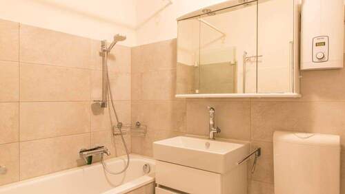 Badezimmer (4).jpg - 