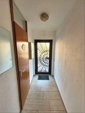 Diele - 4 Zimmer Reihenmittelhaus zum Kaufen in Böblingen