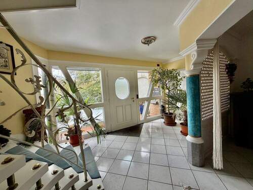 Entrée - 8 Zimmer Einfamilienhaus in Eiterfeld