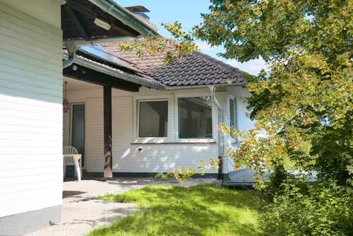 Blick zur Terrasse - 7 Zimmer Einfamilienhaus in Kassel