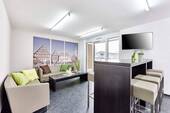 Lounge 1.jpg - 