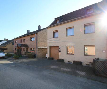 Straßenansicht II - 