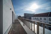 Balkon - Etagenwohnung mit 96,70 m² in Berlin zum Kaufen