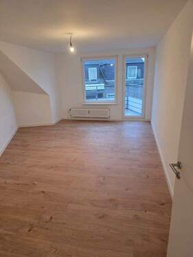 Bild 2 - 2 Zimmer Etagenwohnung zum Kaufen in Düsseldorf