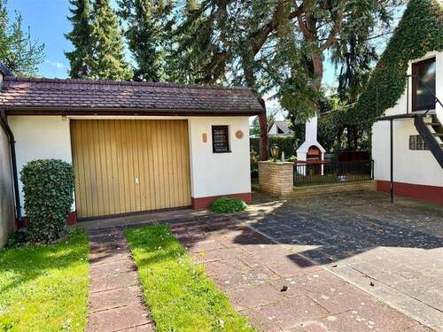 Garage - 5 Zimmer Einfamilienhaus in Langenzenn