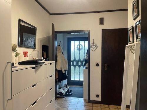 Flur - 4 Zimmer Reihenmittelhaus in Viersen