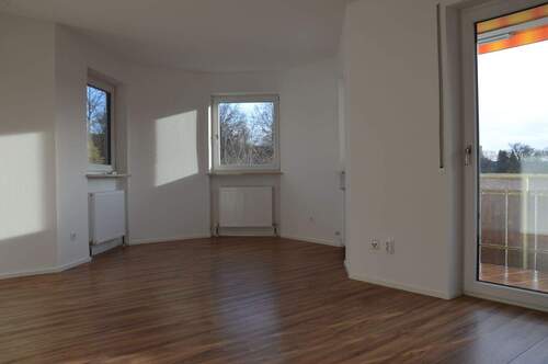 Wohn-Esszimmer - Etagenwohnung mit 53,40 m&sup2; in Wörthsee zur Miete