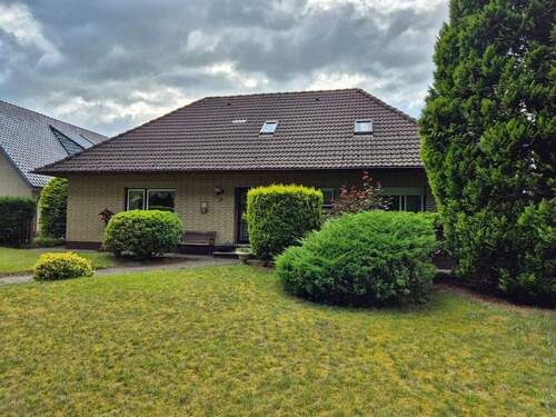 Vorgarten - 7 Zimmer Bungalow in Barßel / OT Neuland