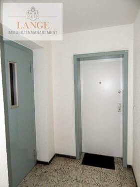 Wohnungseingang Treppenhaus - 