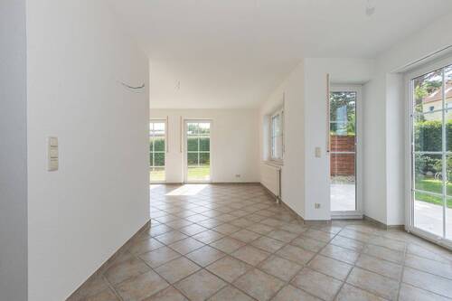 Der lichtdurchflutete Wohn- Essbereich - 