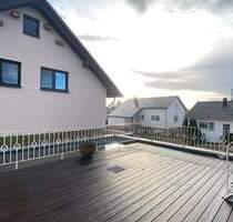 PERL: GEPFLEGTE 95 M² WOHNUNG MIT BALKON IN TOP LAGE!