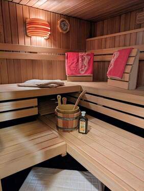 Trocken- und Dampfsauna - 
