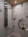 Dusche bei Sauna - 